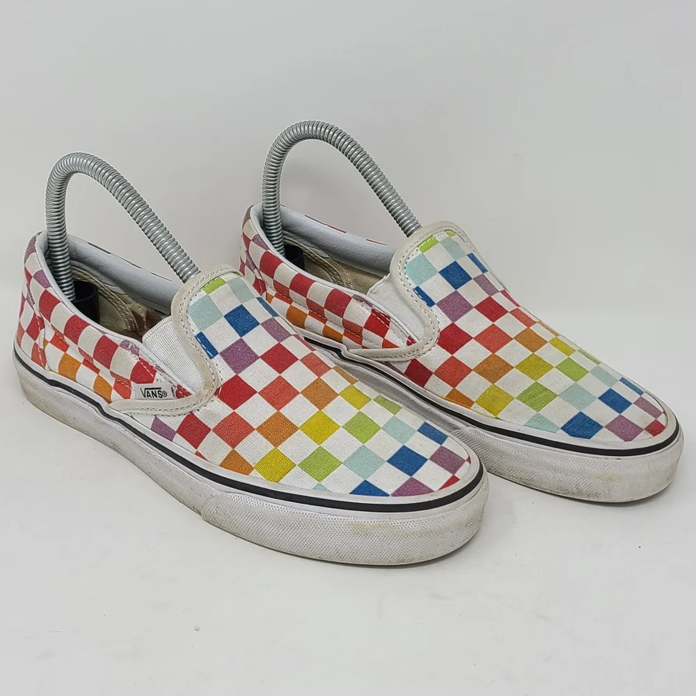 VANS Classic Slip On Low Top Canvas Shoes Rainbow Checkered Skate Pride size 6.5